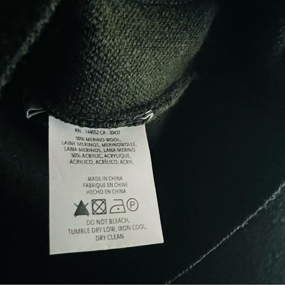 ESSENTIALS Women's Forrest Wool Blend Green Sweater Size Medium - Picture 6 of 7